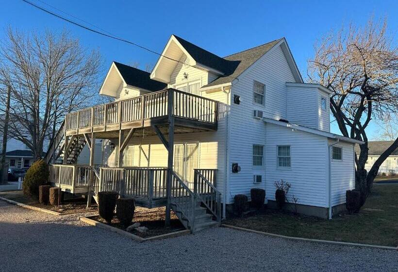 اتاق استاندارد با بالکن, Taber Inn