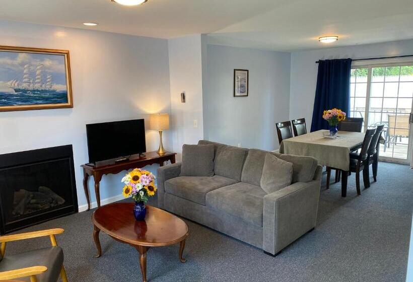 سوئیت دلوکس 2 خوابه, Taber Inn