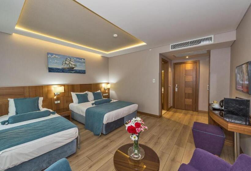 اتاق استاندارد سه نفره, The Meretto Hotel Istanbul Old City