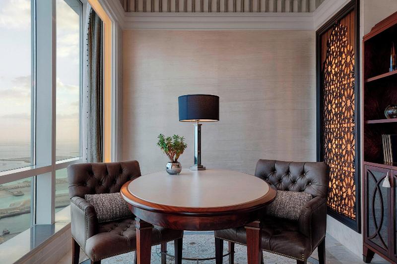 جناح سرير كينج, The St. Regis Abu Dhabi
