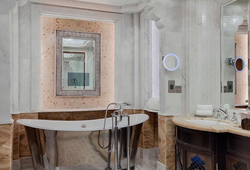 جناح, The St. Regis Abu Dhabi