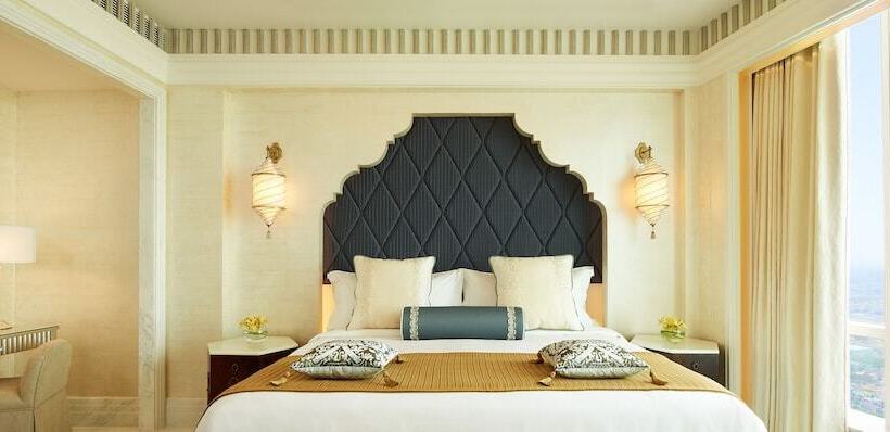 جناح, The St. Regis Abu Dhabi