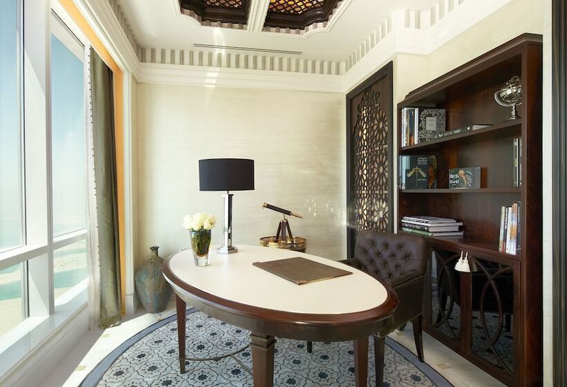 جناح, The St. Regis Abu Dhabi