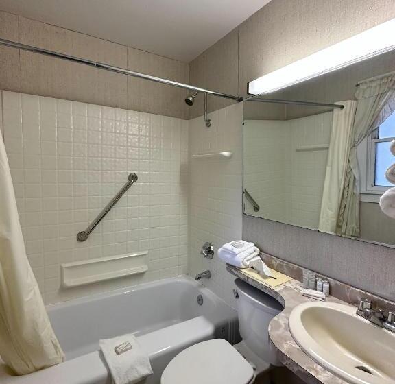 חדר סטנדרט שתי מיטות זוגיות, Maple Leaf Inn Lake Placid
