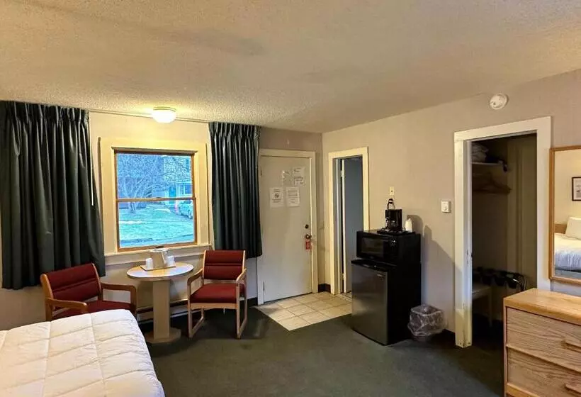 ２ダブルベッドのスタンダードルーム, Maple Leaf Inn Lake Placid