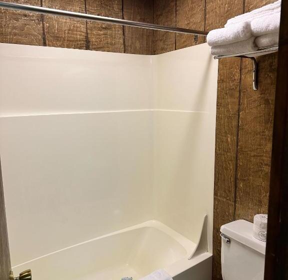 חדר סטנדרט שתי מיטות זוגיות, Maple Leaf Inn Lake Placid