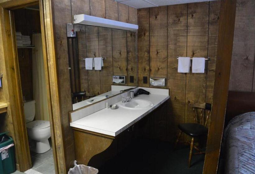 חדר סטנדרט שתי מיטות זוגיות, Maple Leaf Inn Lake Placid