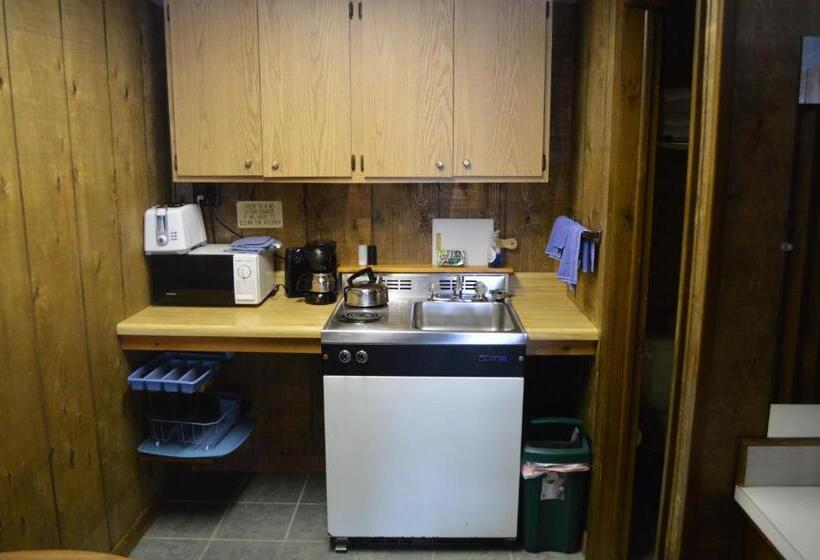 חדר סטנדרט שתי מיטות זוגיות, Maple Leaf Inn Lake Placid