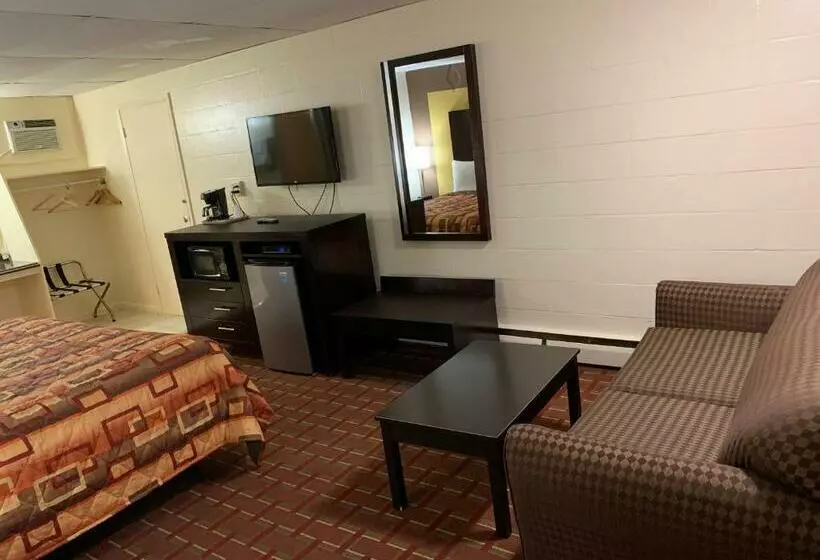 キングサイズベッドのスタンダードルーム, Scottish Inns Tonawanda