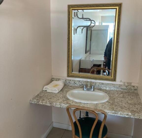 חדר סטנדרט שתי מיטות זוגיות, Surfside Motel Seaside Heights