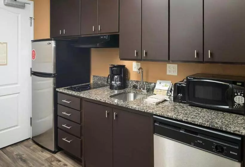 スタンダードスタジオ, Towneplace Suites By Marriott Panama City