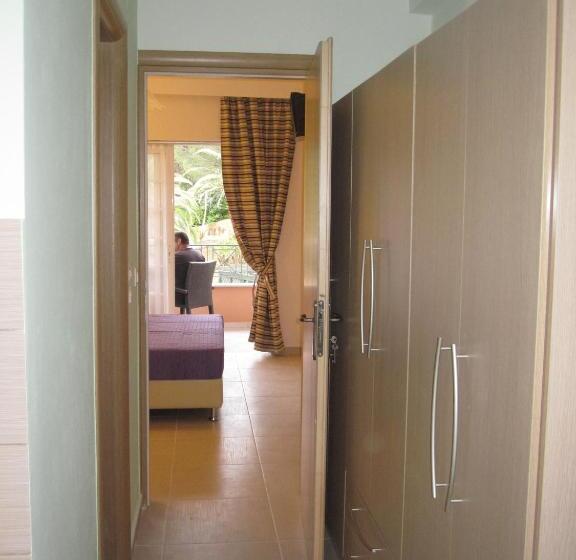 家庭间, Abc Sweet Home