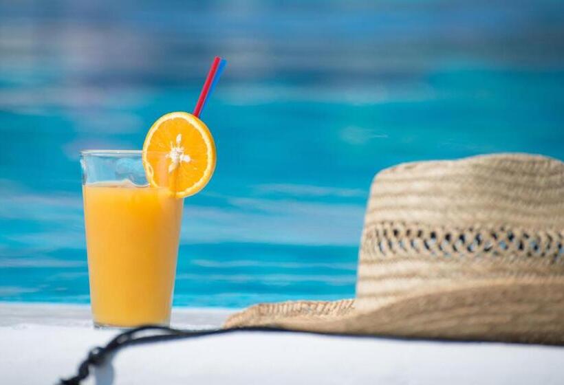 غرفة عائلية, Aethria