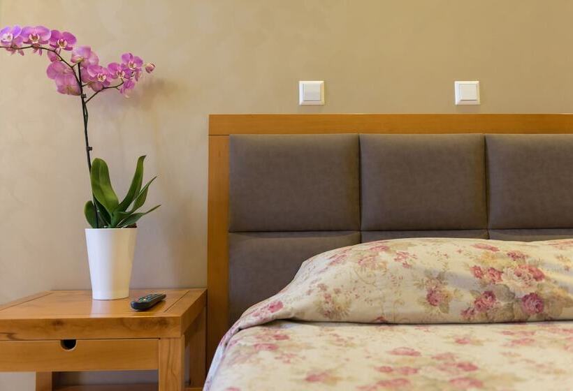 غرفة قياسية, Aethria