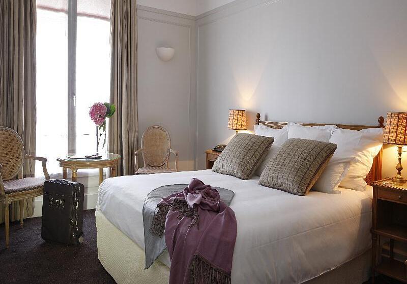 غرفة عائلية, Aethria