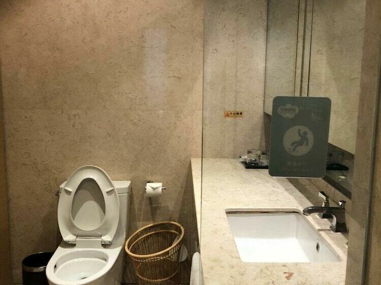 غرفة سوبيريور, Silin Residence Poly World Trading Center