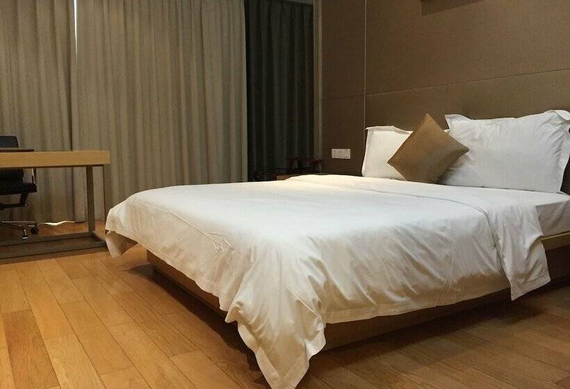 غرفة سوبيريور, Silin Residence Poly World Trading Center