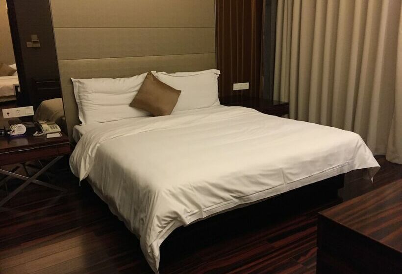 Quarto Superior, Silin Residence Poly World Trading Center