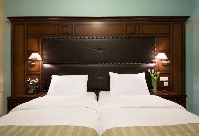 חדר סופריור, Kastraki