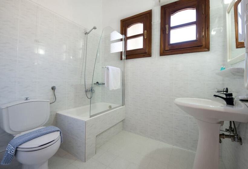 חדר משפחתי, Kastraki