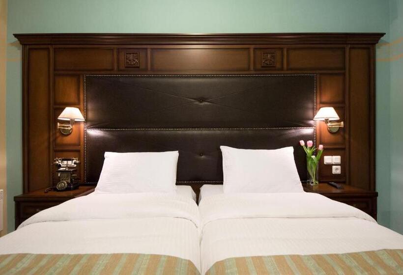 חדר סופריור, Kastraki