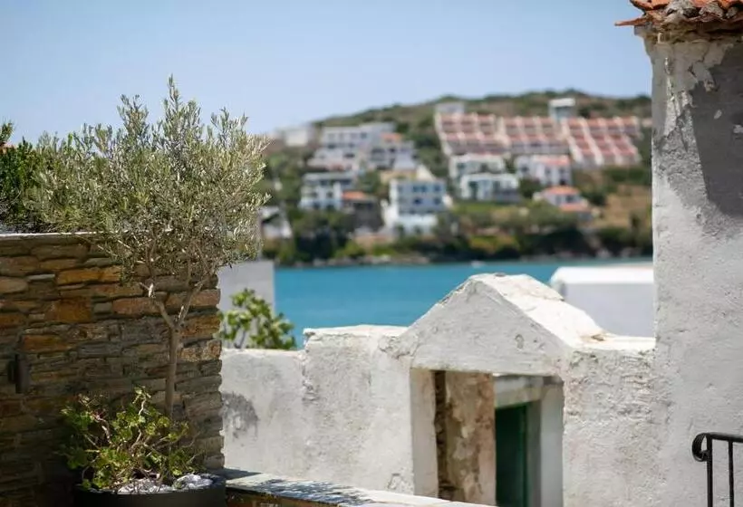 سوییت لوکس, Krinos Suites