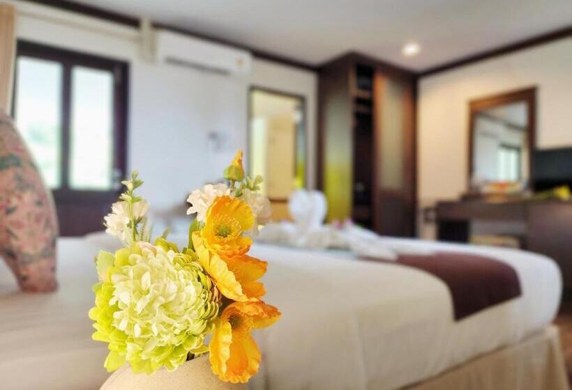 带山景的高级间, Lanta Mermaid Boutique House