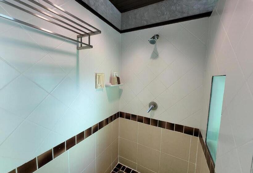 带山景的高级间, Lanta Mermaid Boutique House