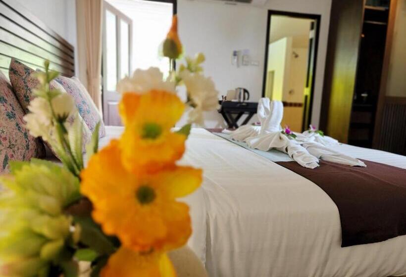 带山景的高级间, Lanta Mermaid Boutique House