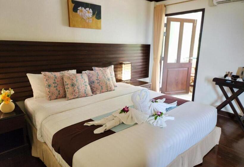 带山景的高级间, Lanta Mermaid Boutique House