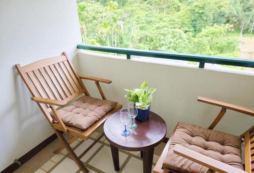 带山景的高级间, Lanta Mermaid Boutique House