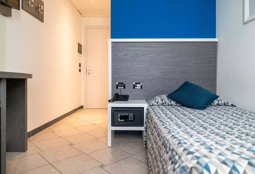 اتاق استاندارد یک نفره, Maritan Hotel & Spa