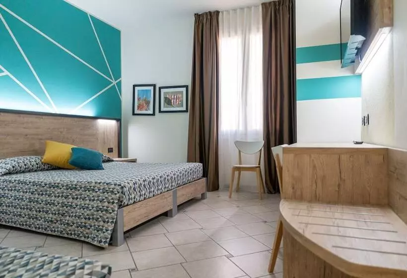 اتاق استاندارد سه نفره, Maritan Hotel & Spa