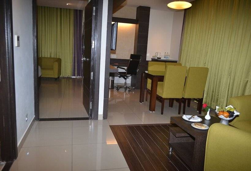 جناح إدارى, Rivatas