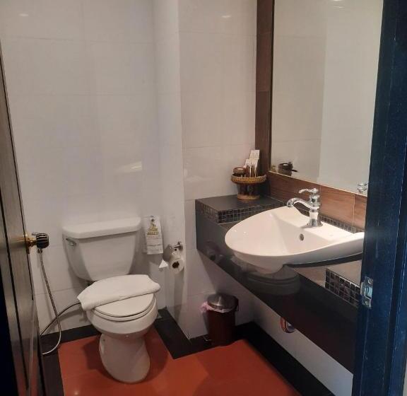 חדר סופריור יחיד, Ruean Phae Royal Park