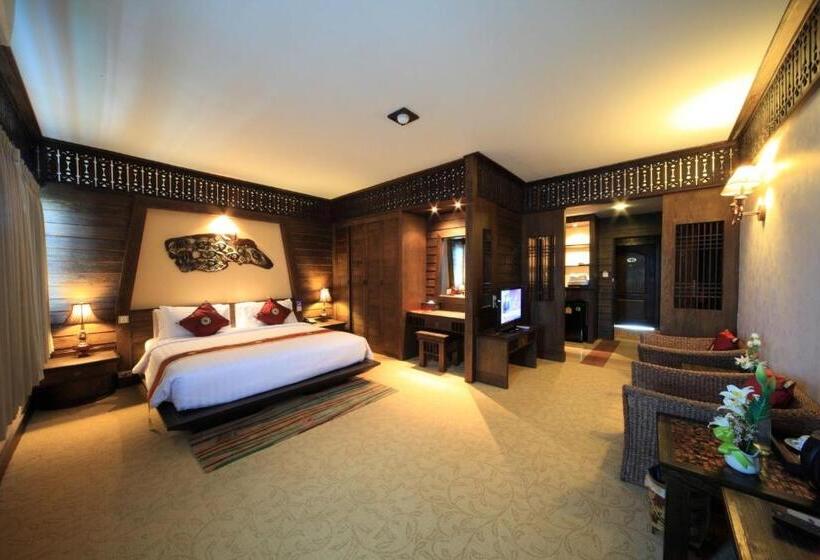 סוויטת ג'וניור, Ruean Phae Royal Park