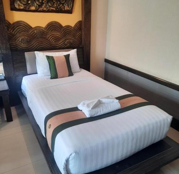 חדר דלוקס, Ruean Phae Royal Park