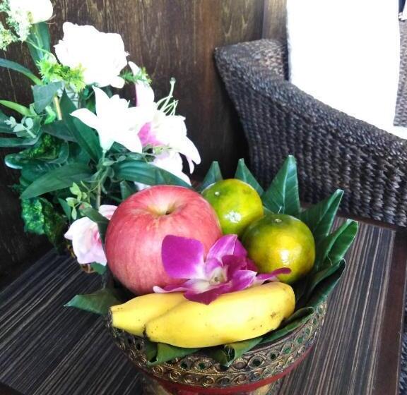 סוויטה עם ג'קוזי, Ruean Phae Royal Park