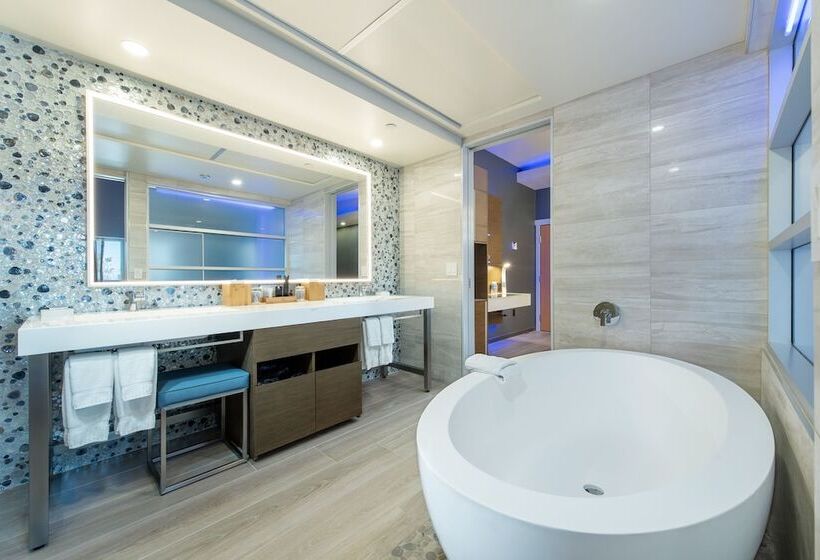 جناح إدارى, Shade Hotel Manhattan Beach