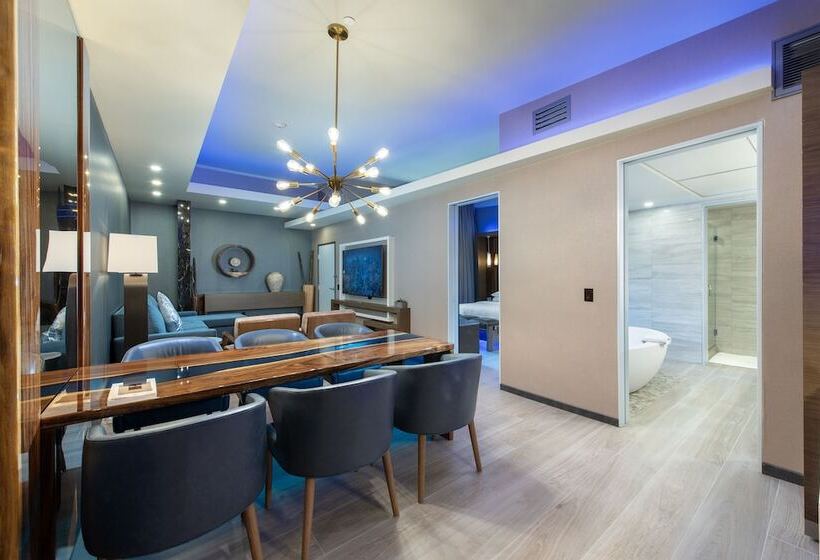 جناح إدارى, Shade Hotel Manhattan Beach