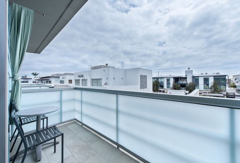 جناح, Shade Hotel Manhattan Beach