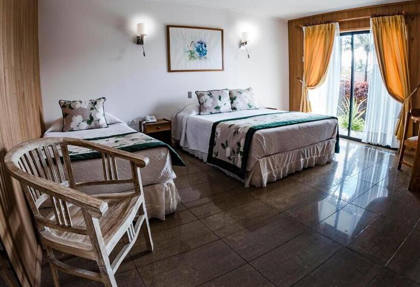 اتاق استاندارد سه نفره, Taha Tai