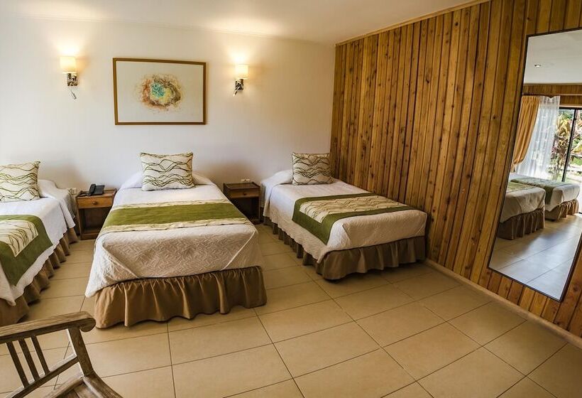 اتاق استاندارد سه نفره, Taha Tai