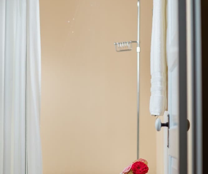 غرفة ديلوكس, The Mast Farm Inn