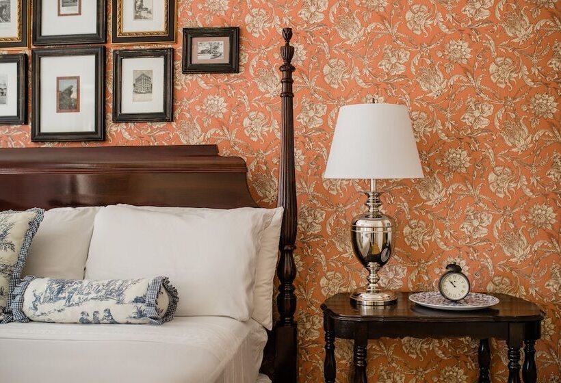 غرفة ديلوكس, The Mast Farm Inn