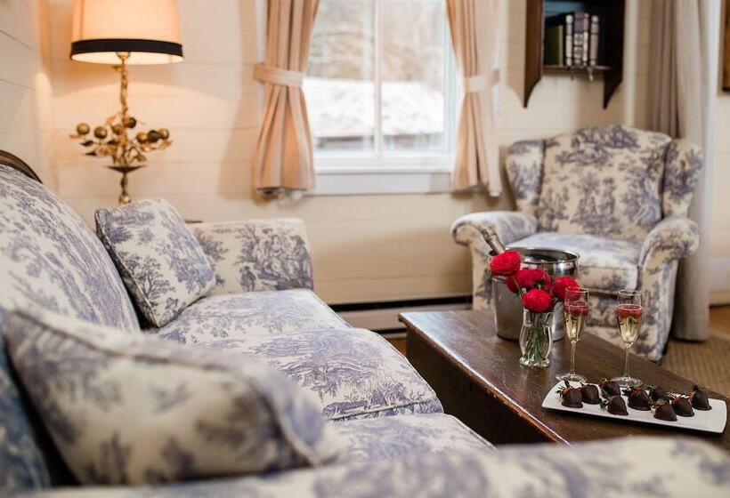 غرفة ديلوكس, The Mast Farm Inn