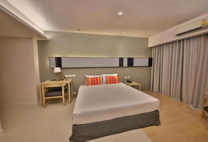 수피리어 룸, The Sun Xclusive