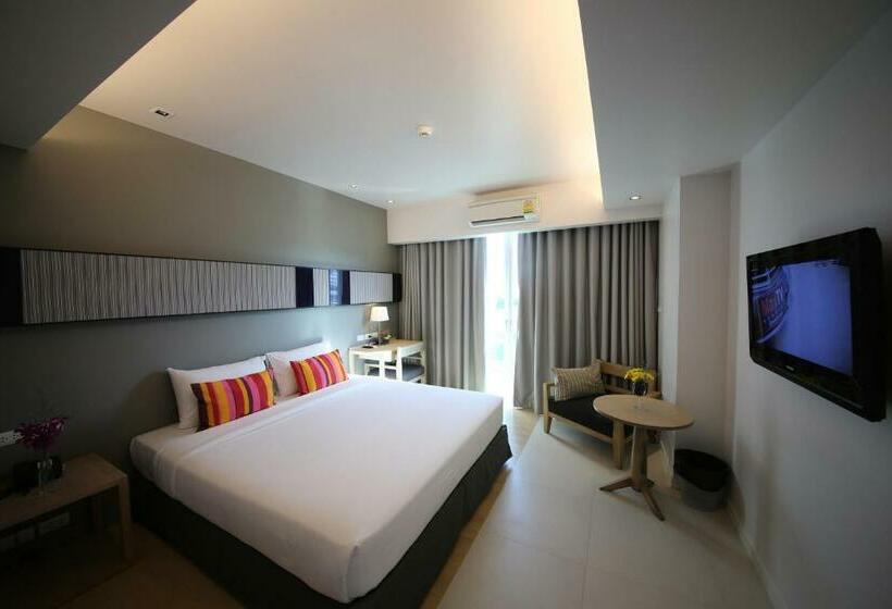 수피리어 룸, The Sun Xclusive