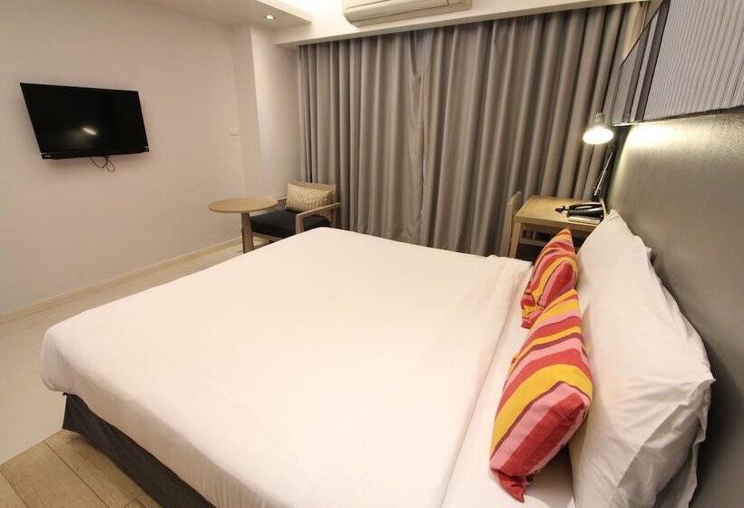 수피리어 룸, The Sun Xclusive