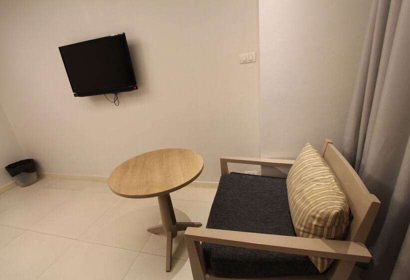 수피리어 룸, The Sun Xclusive